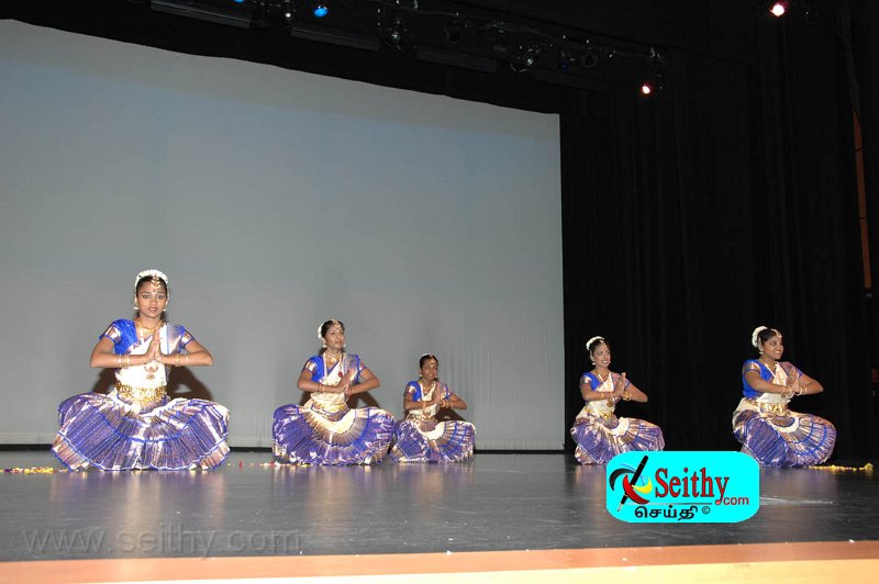 Jaffna-Hindu121013Toronto (17).jpg